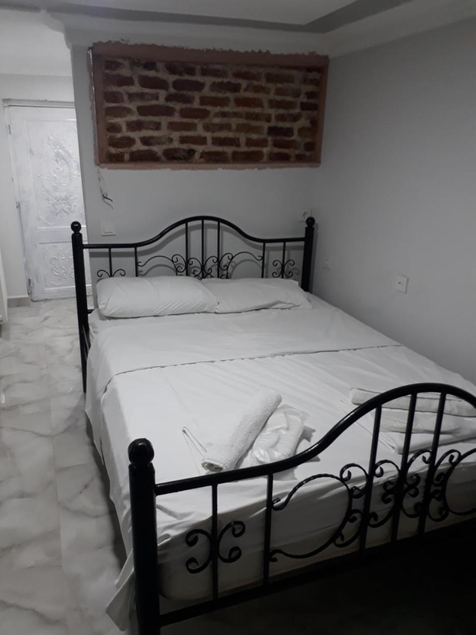 Hotel de apartamente Arat